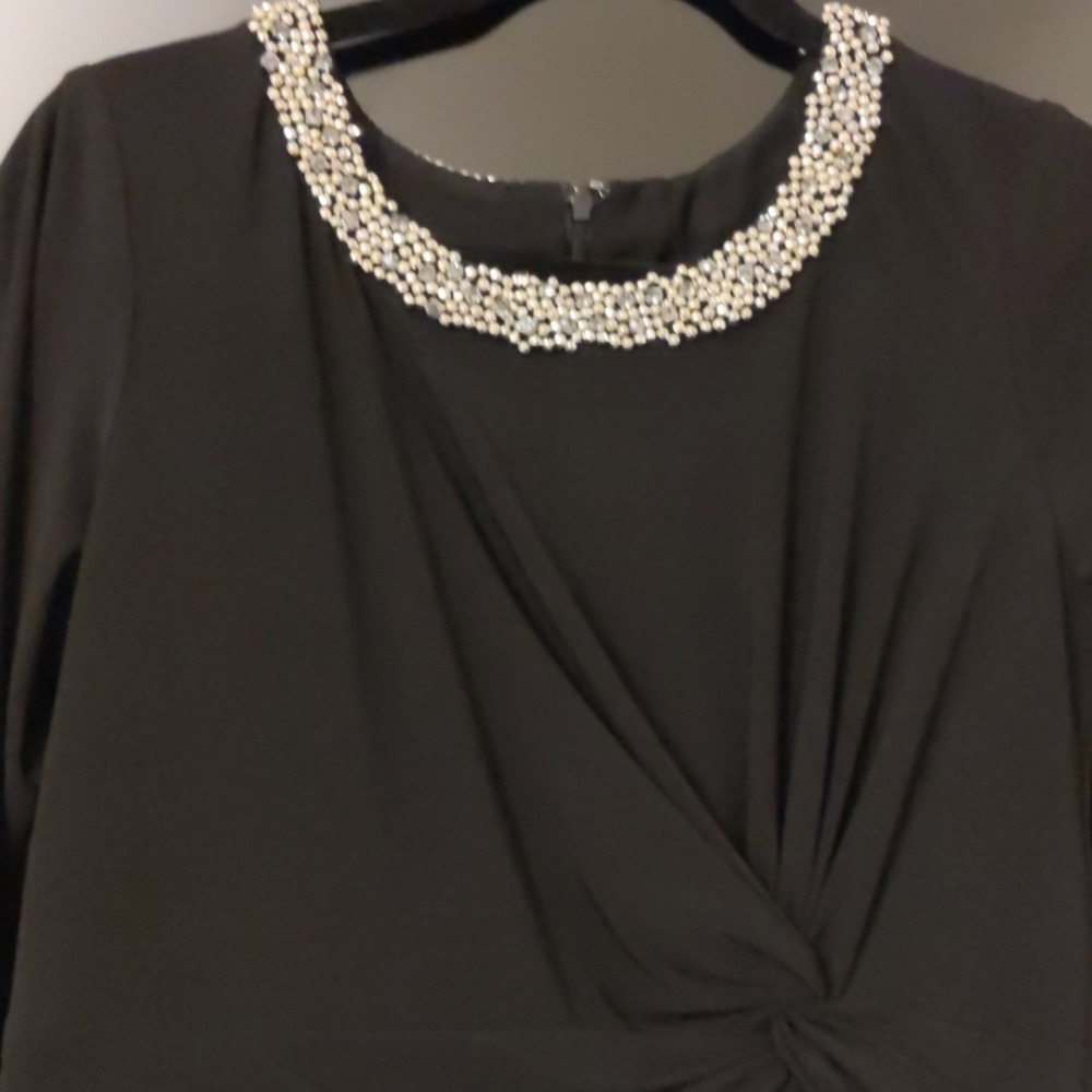 Dress - Picture 2 of 6